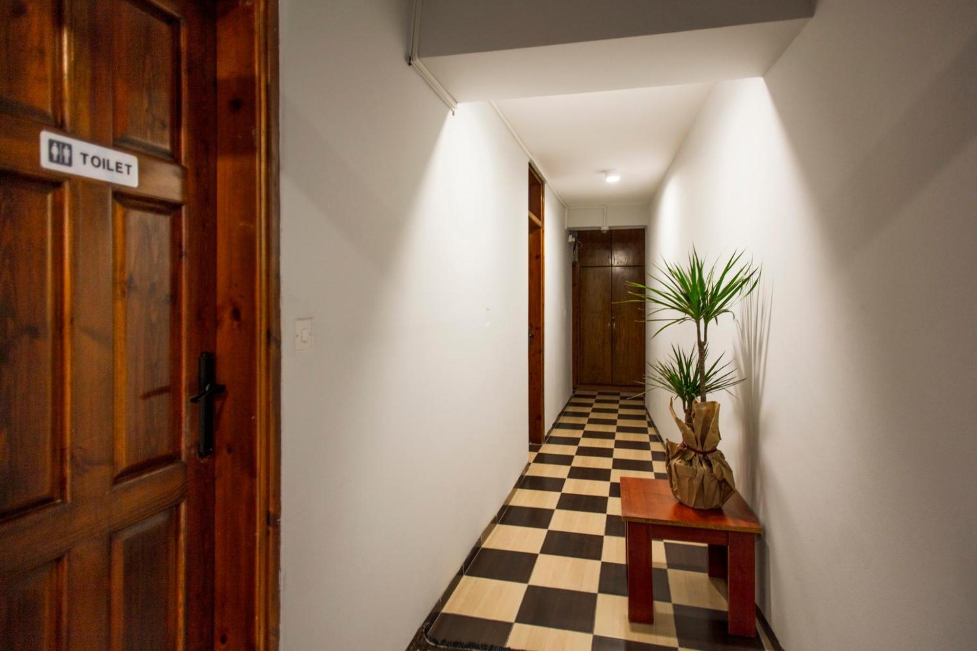Homelike Guest House كيرينيا المظهر الخارجي الصورة