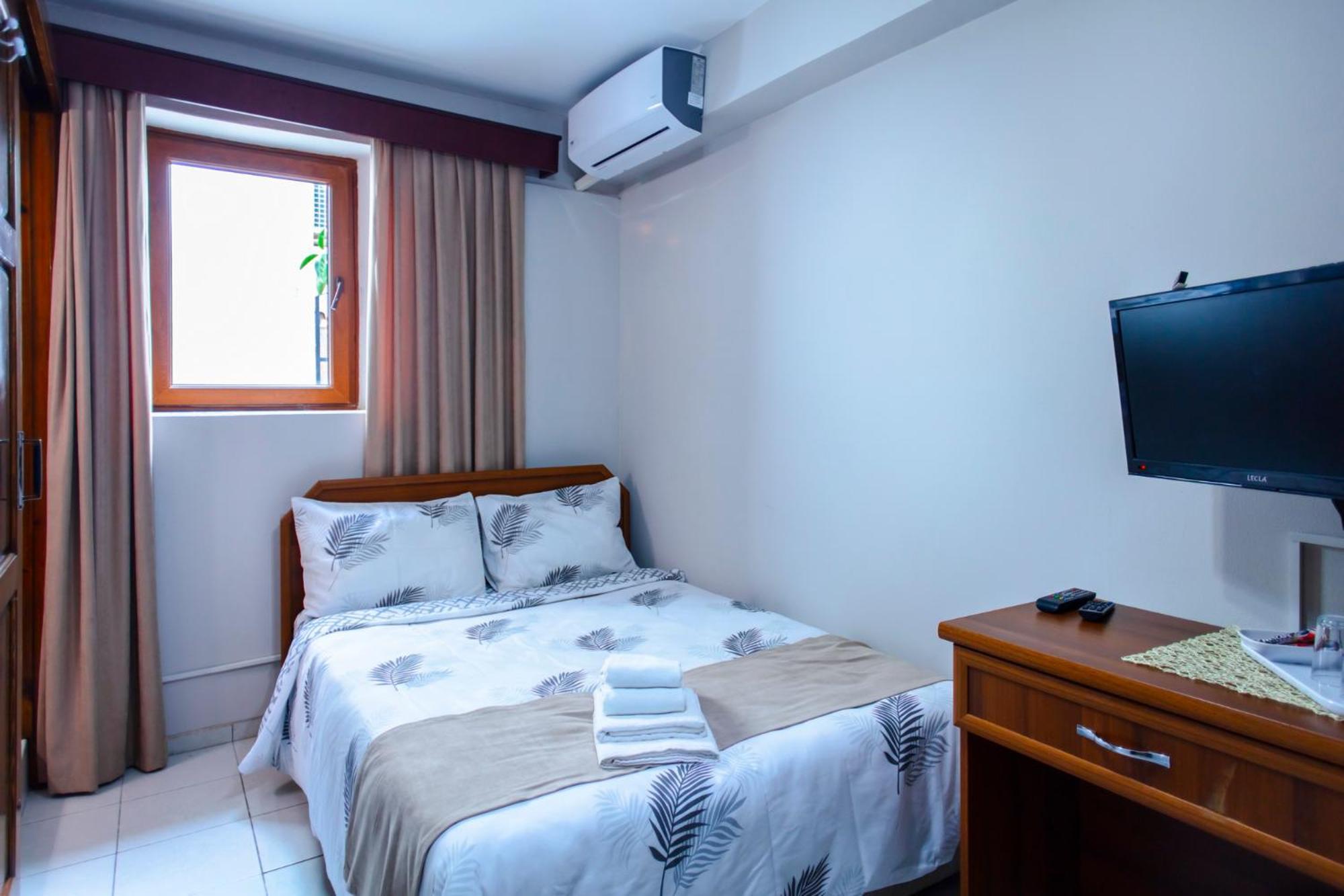 Homelike Guest House كيرينيا المظهر الخارجي الصورة