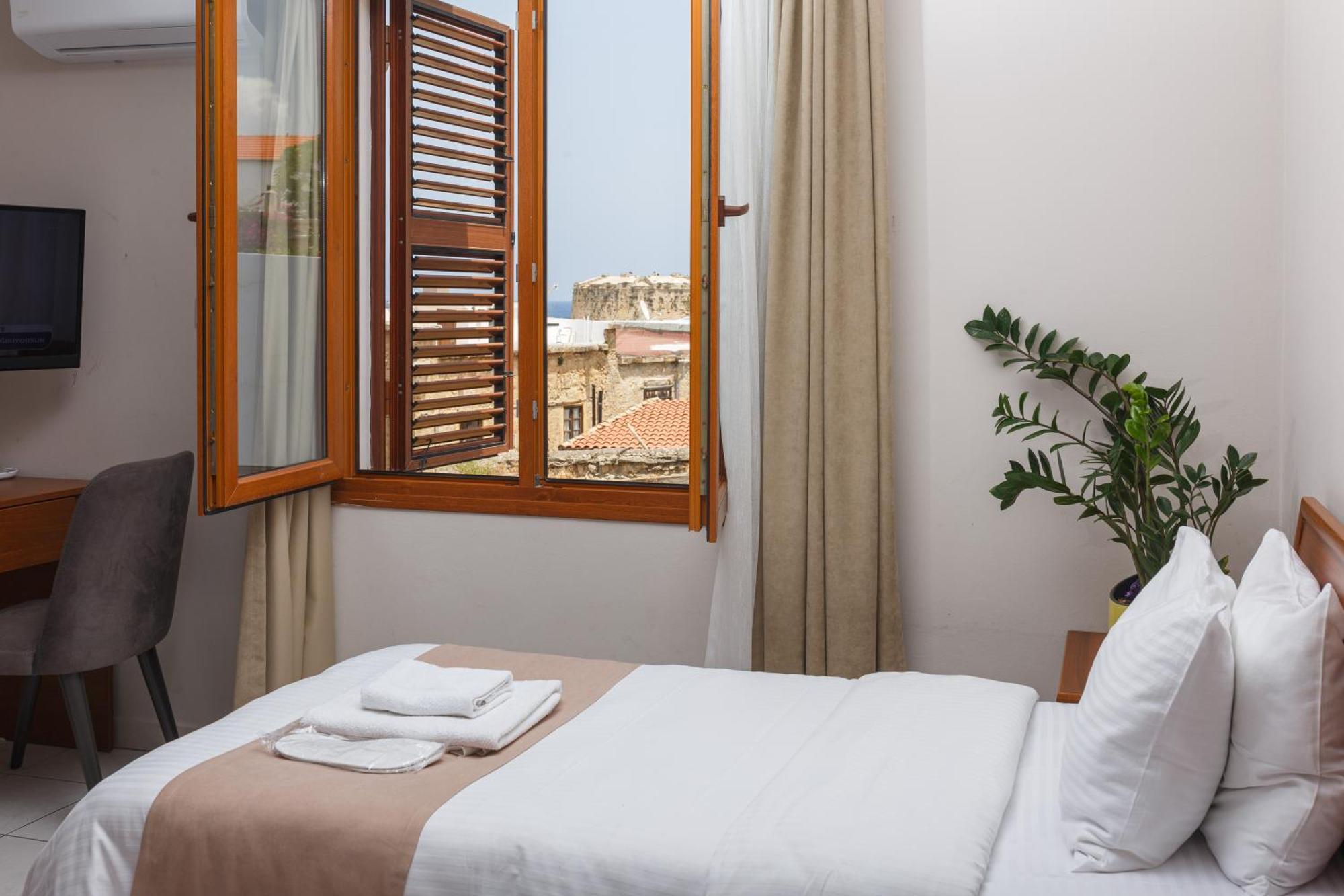 Homelike Guest House كيرينيا المظهر الخارجي الصورة