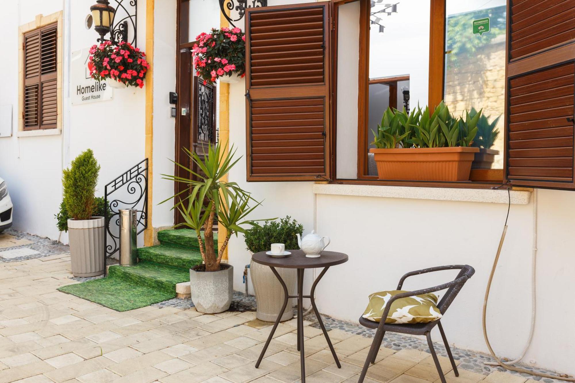 Homelike Guest House كيرينيا المظهر الخارجي الصورة