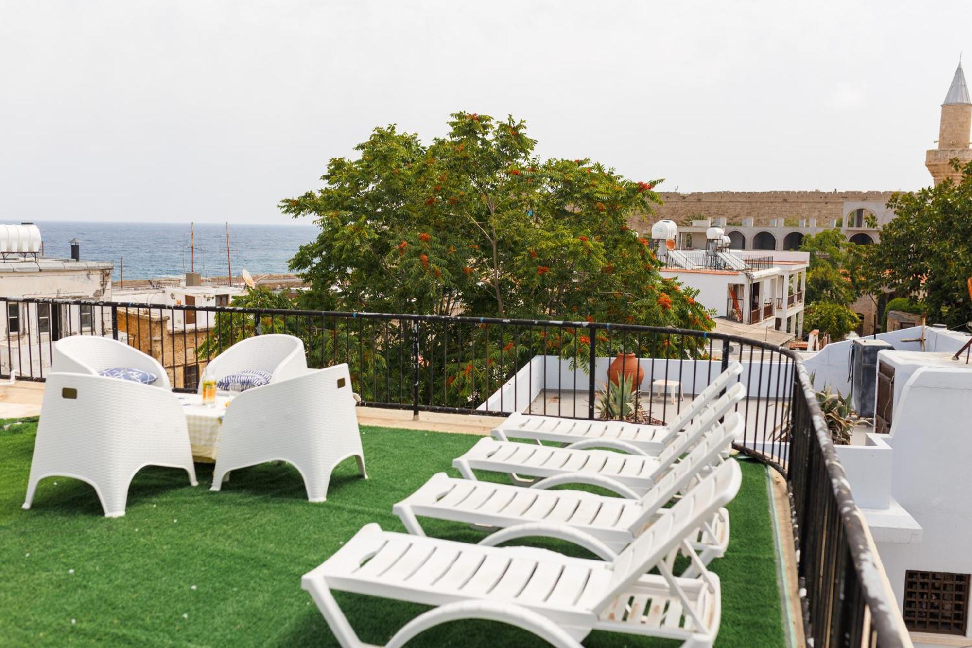 Homelike Guest House كيرينيا المظهر الخارجي الصورة