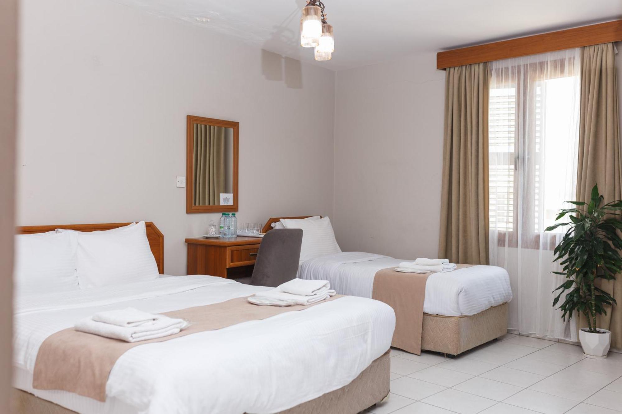 Homelike Guest House كيرينيا المظهر الخارجي الصورة