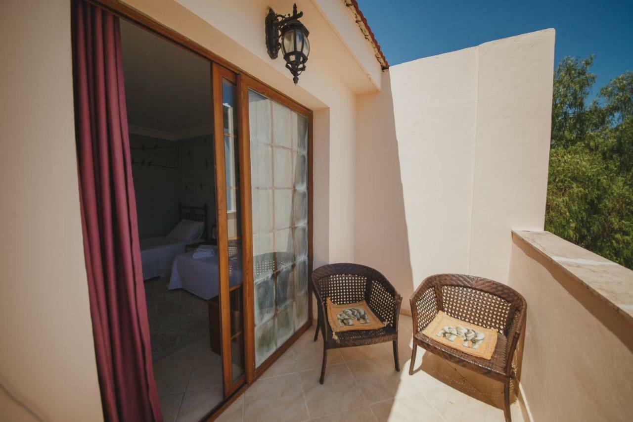 Homelike Guest House كيرينيا المظهر الخارجي الصورة